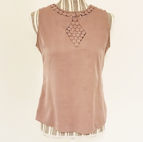 Banana Republic Tops - Banana Republic Sleveless Blouse